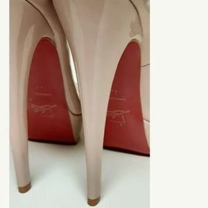 Christian Louboutin Bianca Platform Pump Size 40